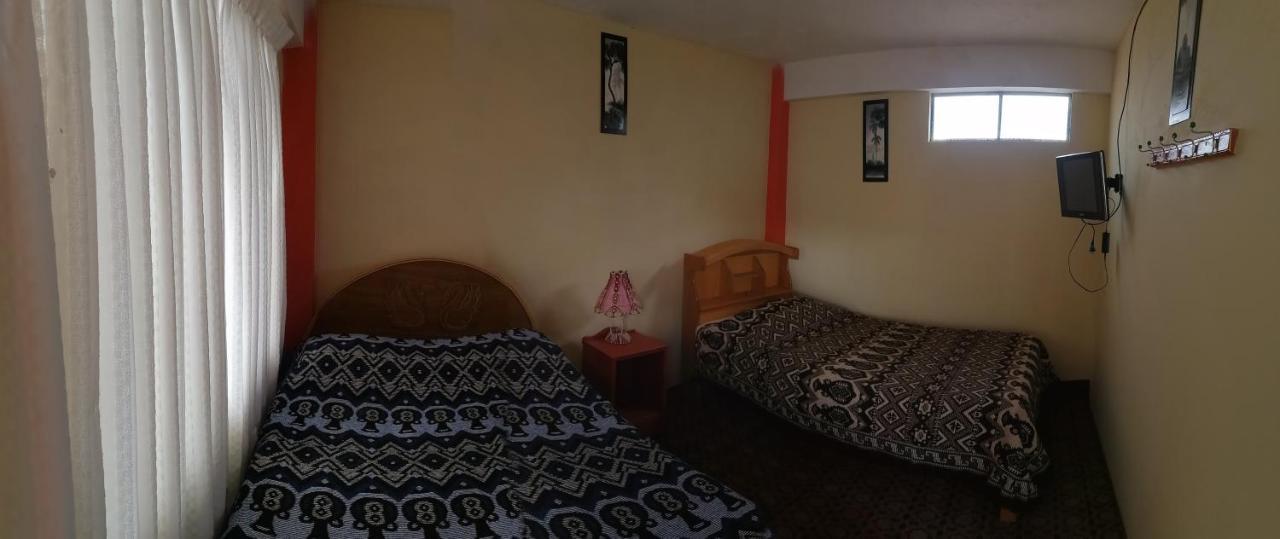 Hostal Puerto Alegre Копакабана Екстер'єр фото