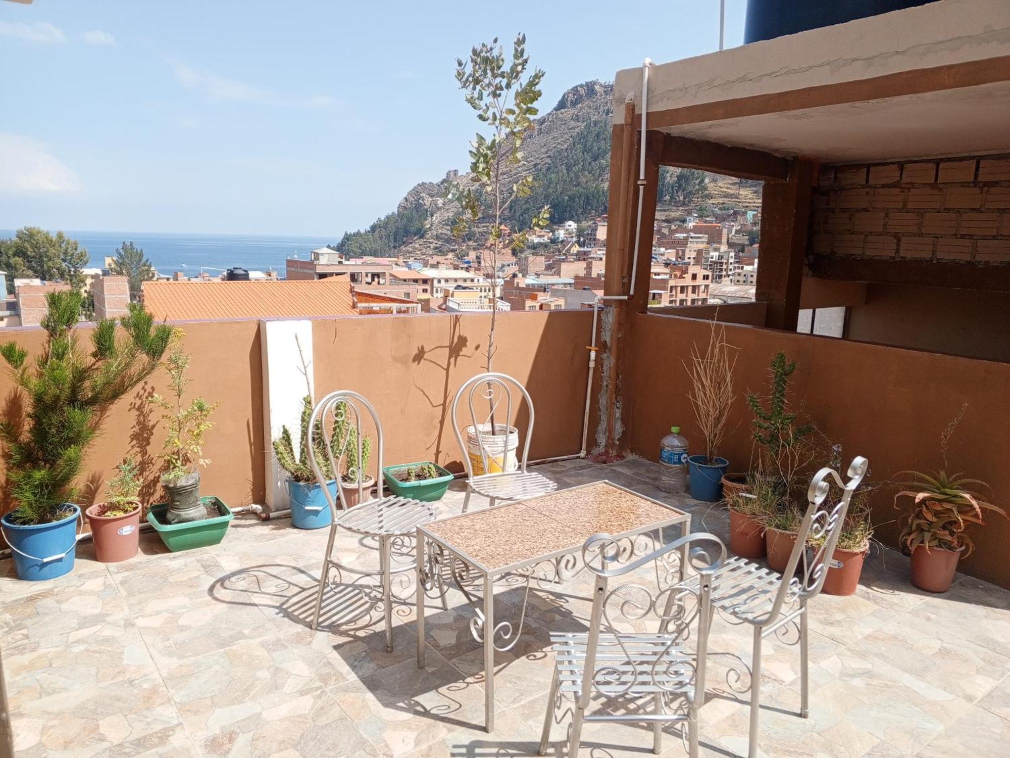 Hostal Puerto Alegre Копакабана Екстер'єр фото